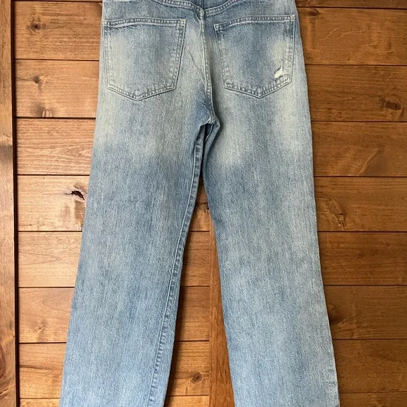 GAP Women’s Straight Ankle Flare Raw Hem Jeans in Light Blue size 0/25R - Picture 2 of 4